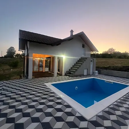 Sumski Mir - - With Pool And Jakuzzi Σπίτι διακοπών *
